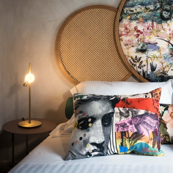 IDEA επιτραπέζιο φωτιστικό