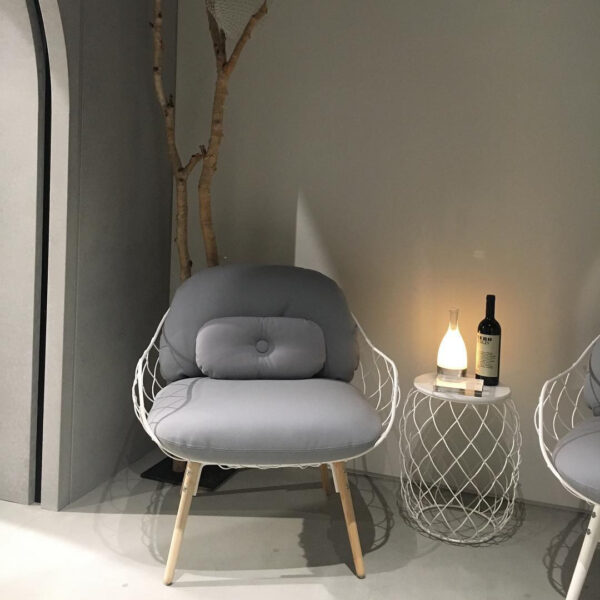 PINA βοηθητικό τραπεζάκι