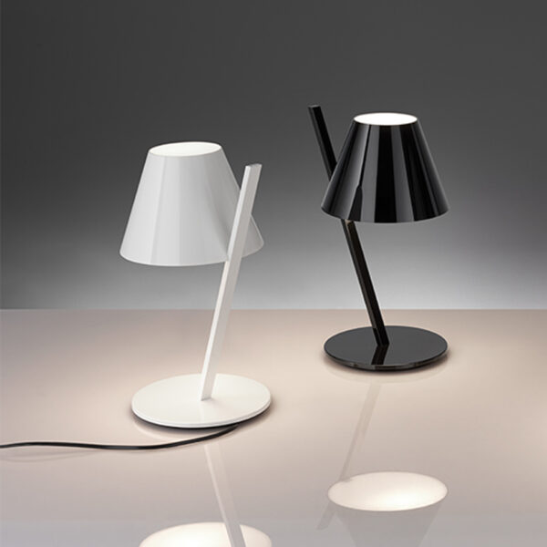 LA PETITE επιτραπέζιο φωτιστικό