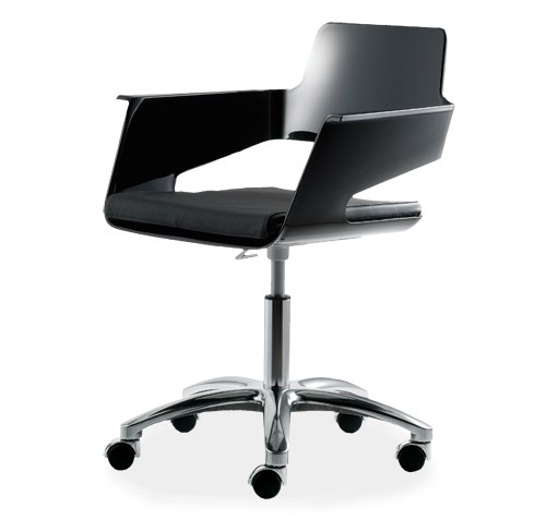 1318-mainImage B32 HO swivel chair on wheels