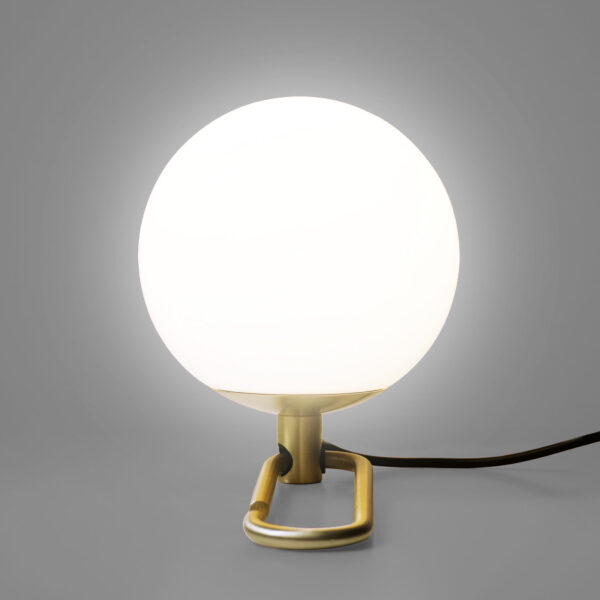 nh επιτραπέζιο φωτιστικό