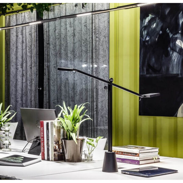 EQUILIBRIST επιτραπέζιο φωτιστικό