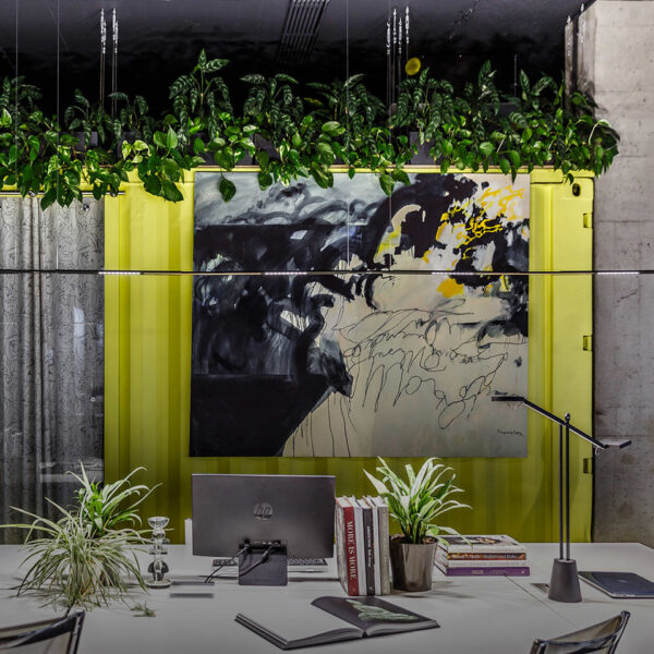 EQUILIBRIST επιτραπέζιο φωτιστικό