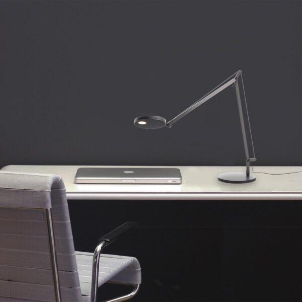 DEMETRA επιτραπέζιο φωτιστικό με αισθητήρα κίνησης