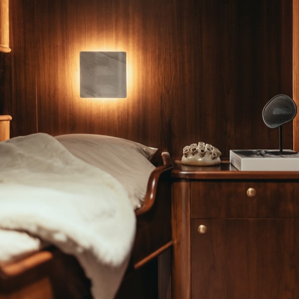 MILES 30 τετράγωνο φωτιστικό τοίχου