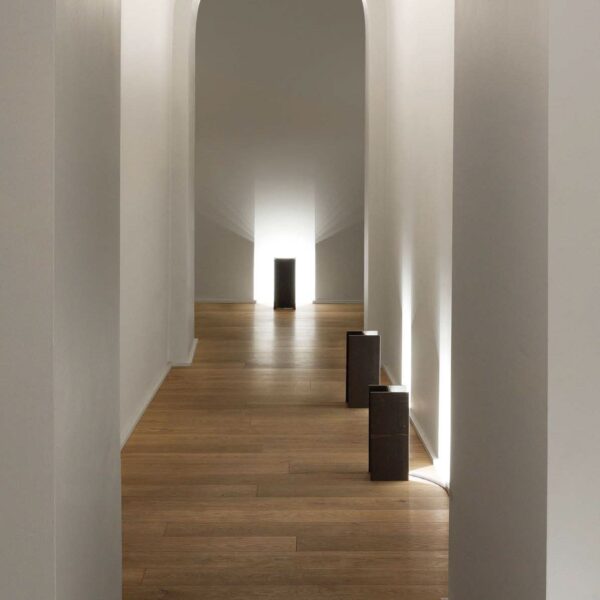 MAIS PLUS QUE CELA JE NE PEUX PAS φωτιστικό δαπέδου