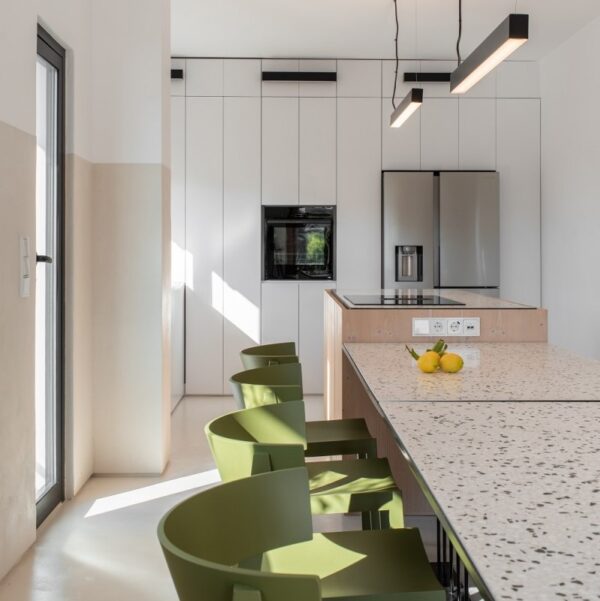 3193-8d194405d0414f8abf688da661c8ace7 BIK καρέκλα