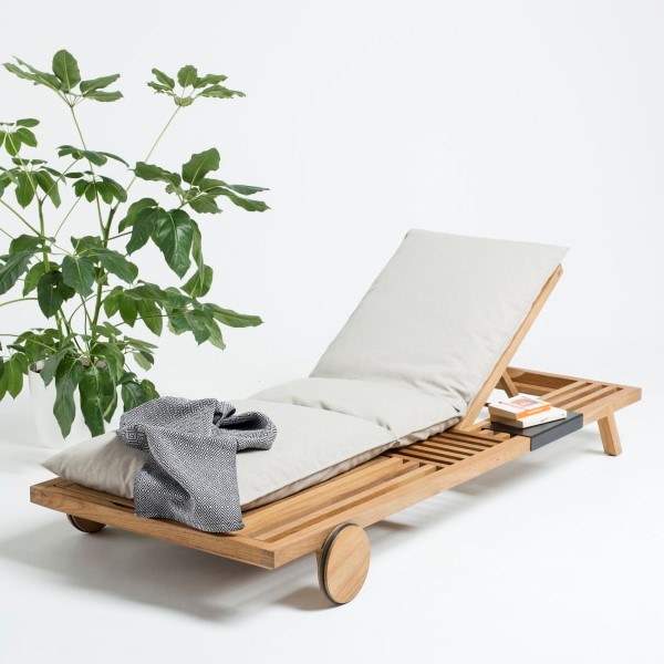 UMOMOKU ξαπλώστρα