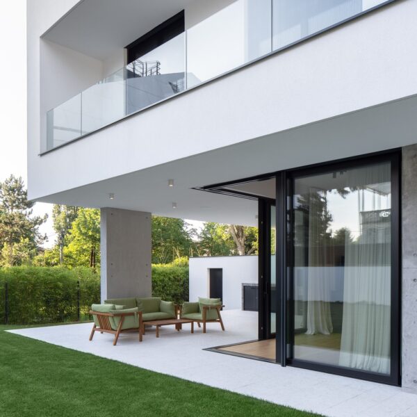 UMOMOKU πολυθρόνα