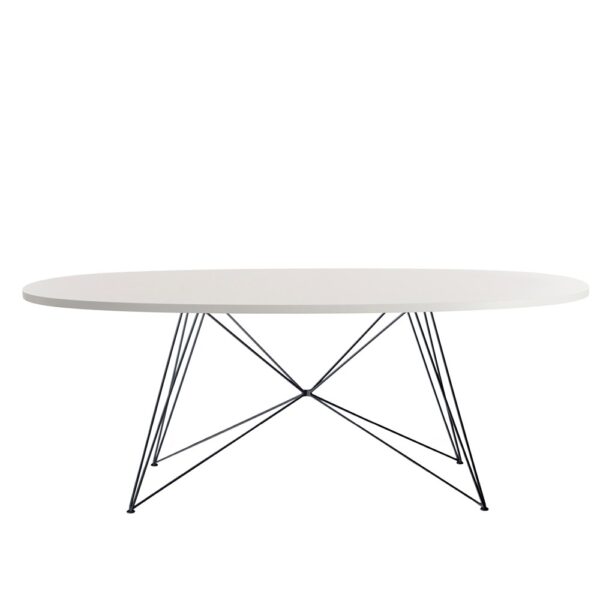 XZ3 οβάλ τραπέζι