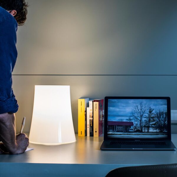 BIRDIE ZERO επιτραπέζιο φωτιστικό