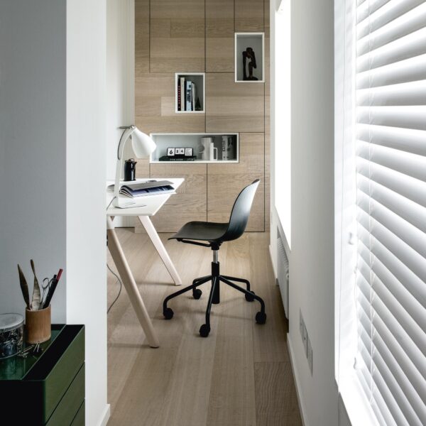 TROY (COLOURED) τροχήλατη καρέκλα