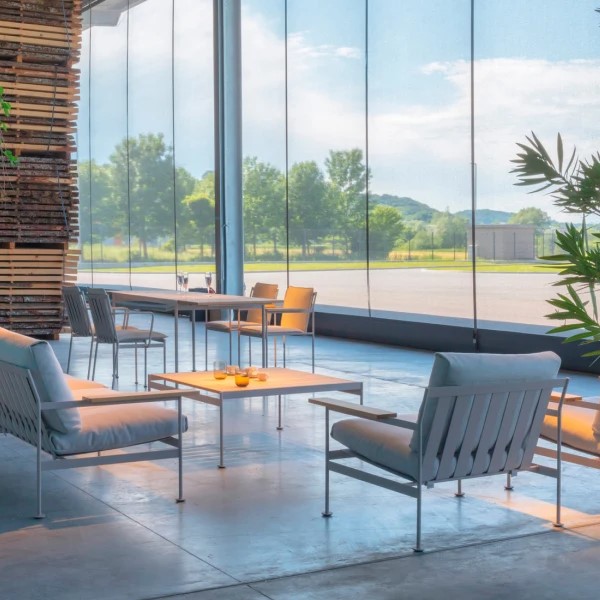 JUGO χαμηλό τραπέζι