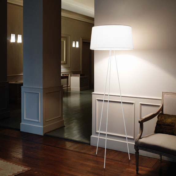 TRIPOD φωτιστικό δαπέδου