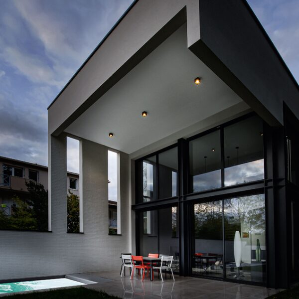 BOX 1.0 ΙΡ65 φωτιστικό οροφής