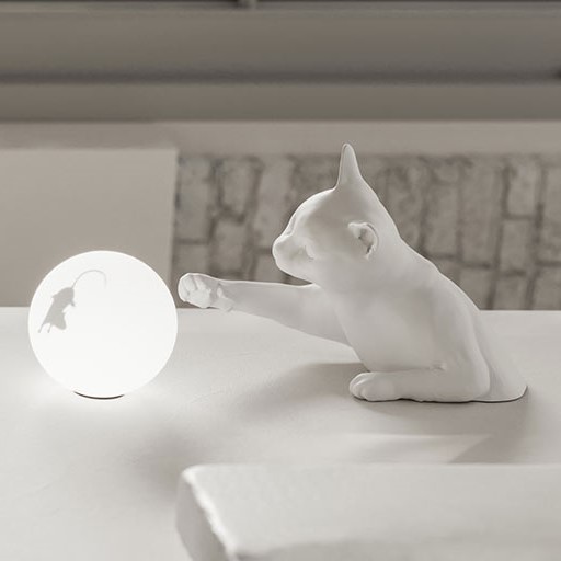 MAOO επιτραπέζιο φωτιστικό