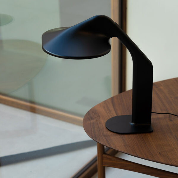 NIWAKI επιτραπέζιο φωτιστικό