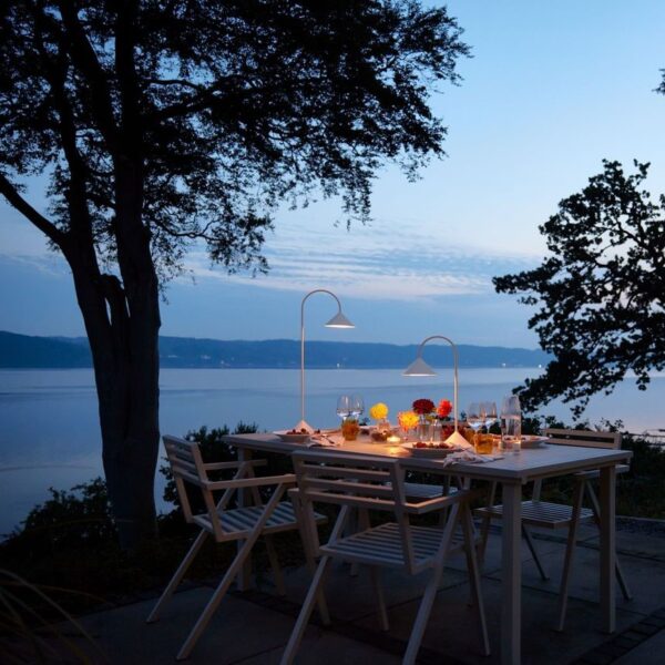 GRASP φορητό επιτραπέζιο φωτιστικό