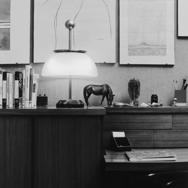 466_4 ALFA επιτραπέζιο φωτιστικό