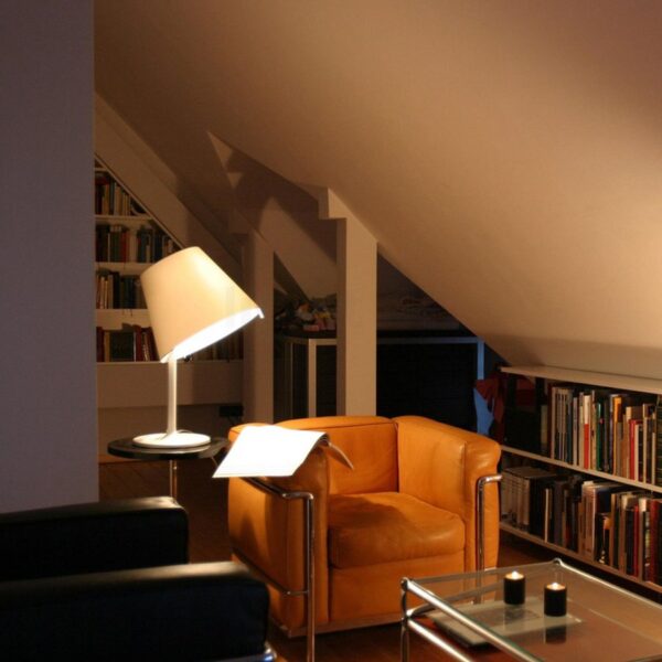 471_4 MELAMPO επιτραπέζιο φωτιστικό