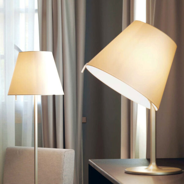 471_6 MELAMPO επιτραπέζιο φωτιστικό