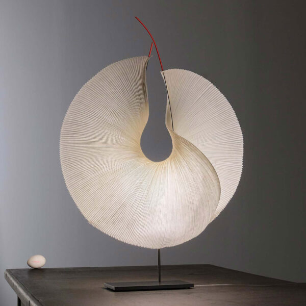 YORUBA ROSE ''The MaMo Nouchies'' επιτραπέζιο φωτιστικό