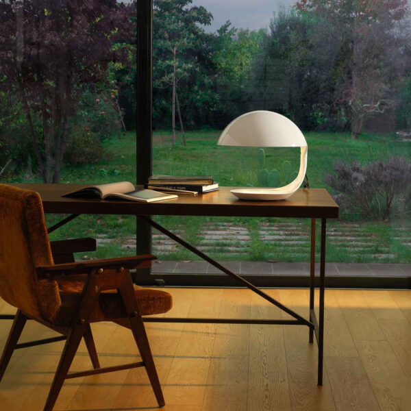 COBRA επιτραπέζιο φωτιστικό