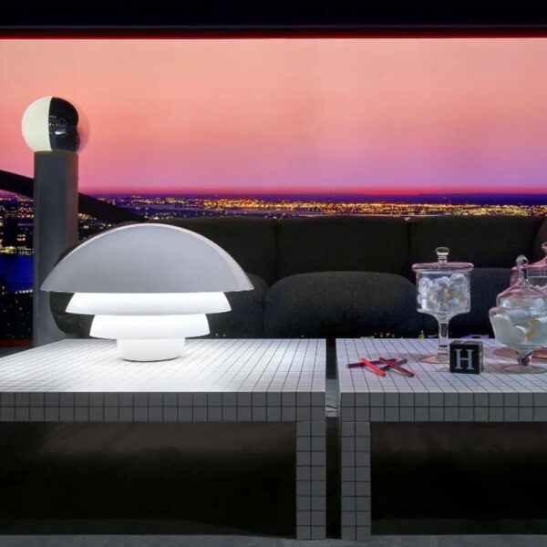 VISIERE επιτραπέζιο φωτιστικό