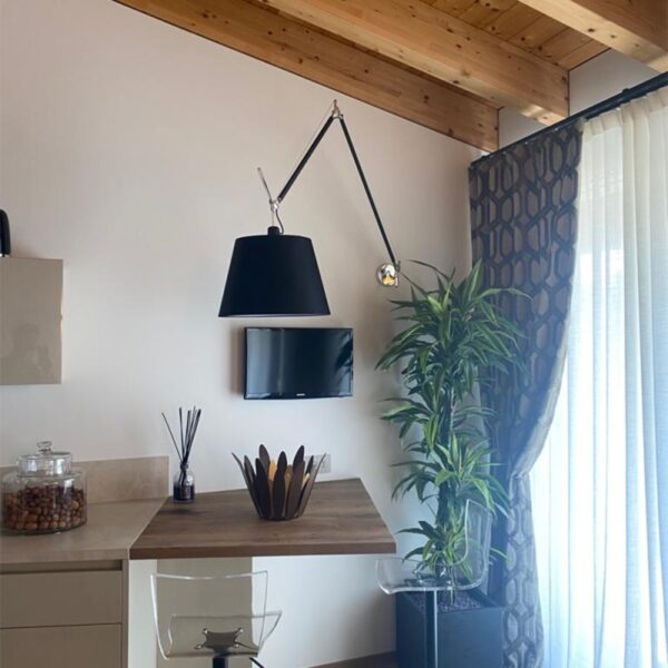 TOLOMEO MEGA φωτιστικό τοίχου με διαχύτη από μαύρο ύφασμα με dimmer