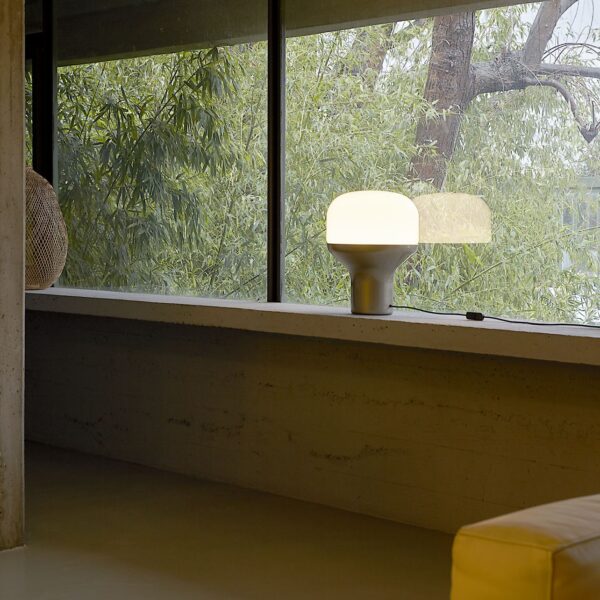 DELUX επιτραπέζιο φωτιστικό