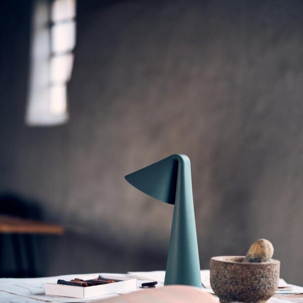 6876-ad1b2932944c48039cb7ffcc45de9285 AMI φορητό επιτραπέζιο φωτιστικό