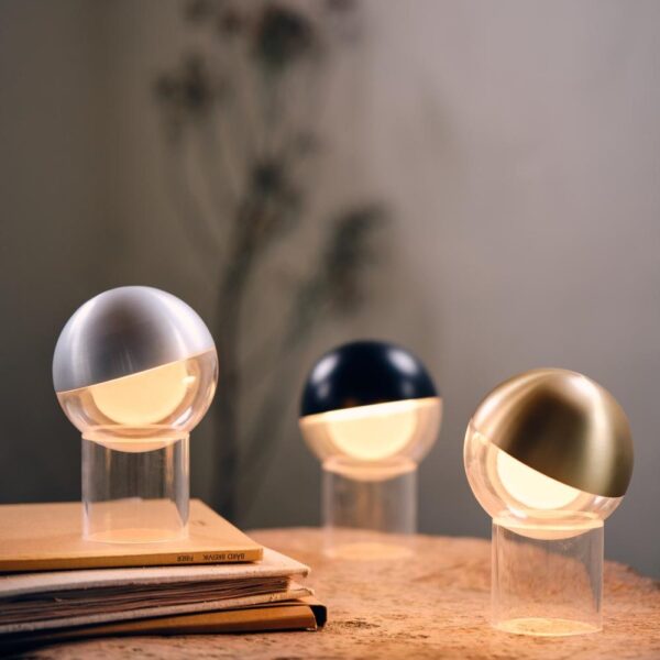 PILA φορητό επιτραπέζιο φωτιστικό