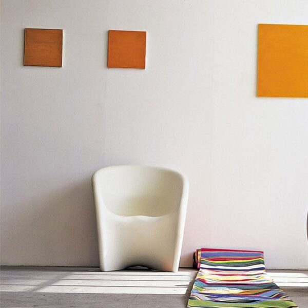 MT1 πολυθρόνα