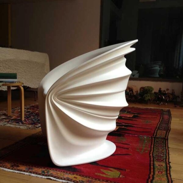 MODESTY VEILED πολυθρόνα