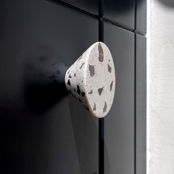 DEMENICO CONE κρεμάστρα τοίχου - πόμολο