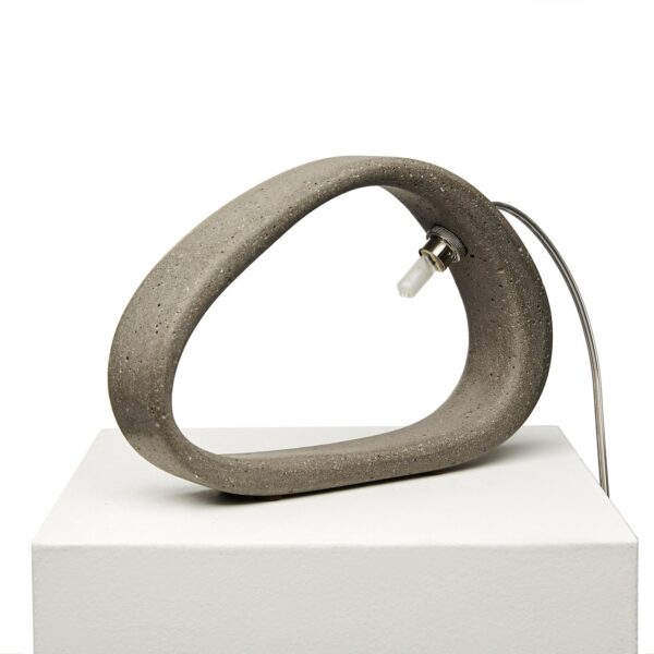 907-5c3173a9ee1040dfb546a665ccdeb714 ARETHA επιτραπέζιο φωτιστικό