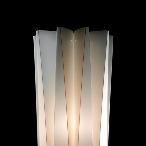 BACH XXL φωτιστικό δαπέδου σε απαλό χρυσό χρώμα