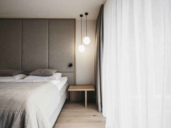 Haven Mountain Retreat_St. Johann im Pongau_Austria sara-snooze SARA SNOOZE φωτιστικό τοίχου
