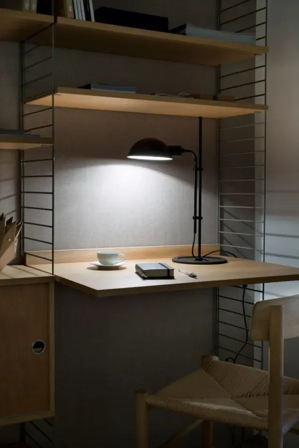 FUNICULI' επιτραπέζιο φωτιστικό