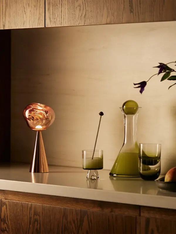 Melt-Portable-Light-Copper-2_2400x3200_ambiance MELT φορητό επιτραπέζιο φωτιστικό