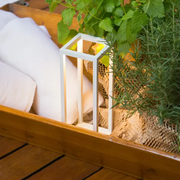 HOME PRO φορητό επιτραπέζιο φωτιστικό