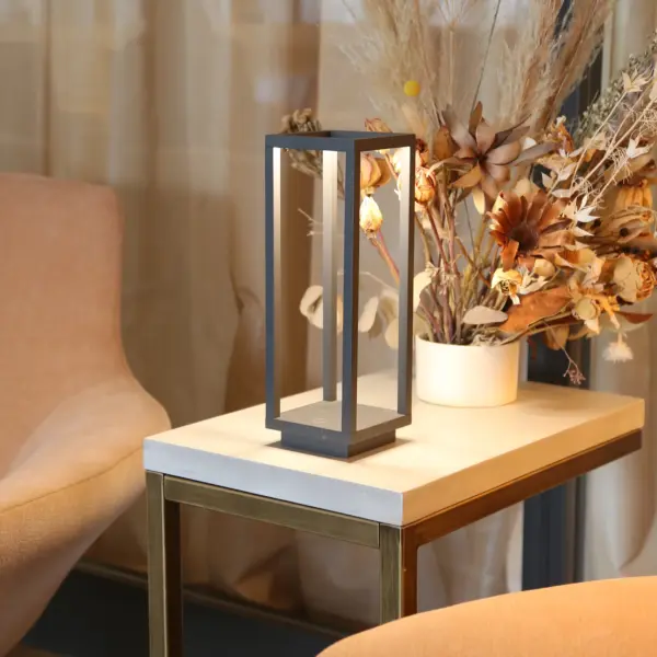 HOME PRO φορητό επιτραπέζιο φωτιστικό