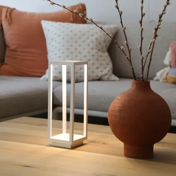 HOME PRO φορητό επιτραπέζιο φωτιστικό