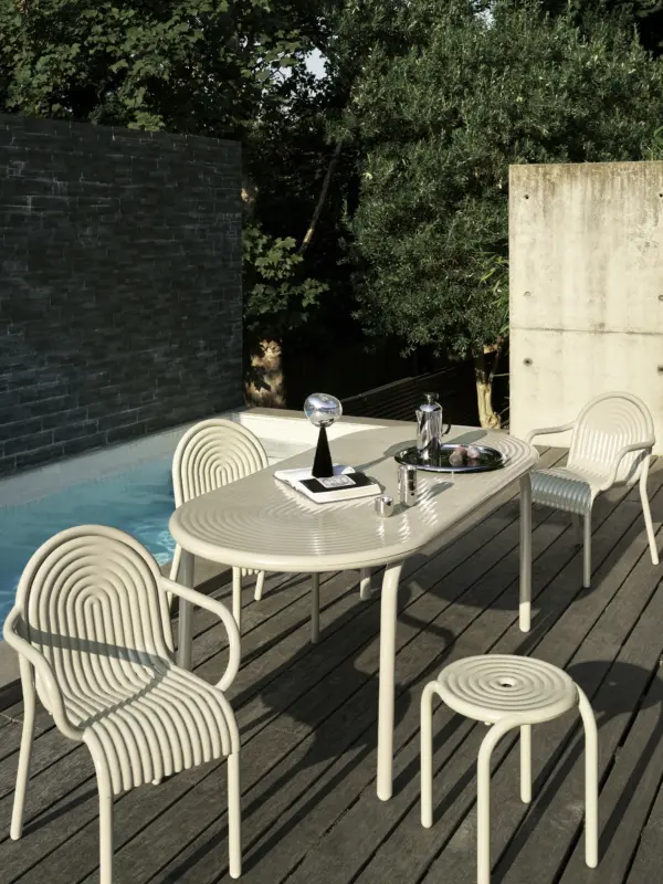 Groove-Outdoor-Stool-Putty-Weather-Resistant- Groove σκαμπό σετ των 2